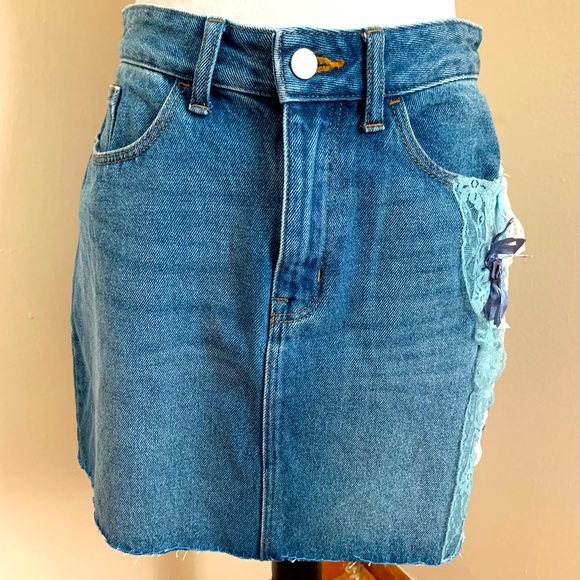 Calvin Klein denim mini skirt size 6 - Picture 1 of 7